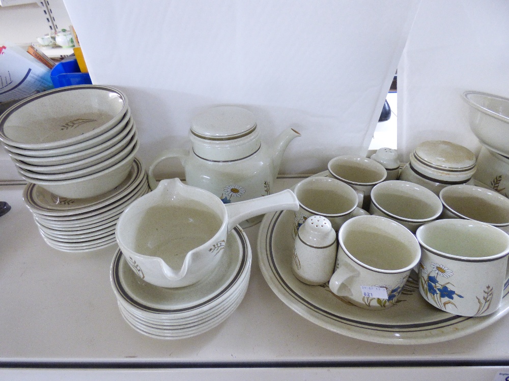 QUANTITY OF ROYAL DOULTON 'HILLTOP' CHINA - Image 3 of 4