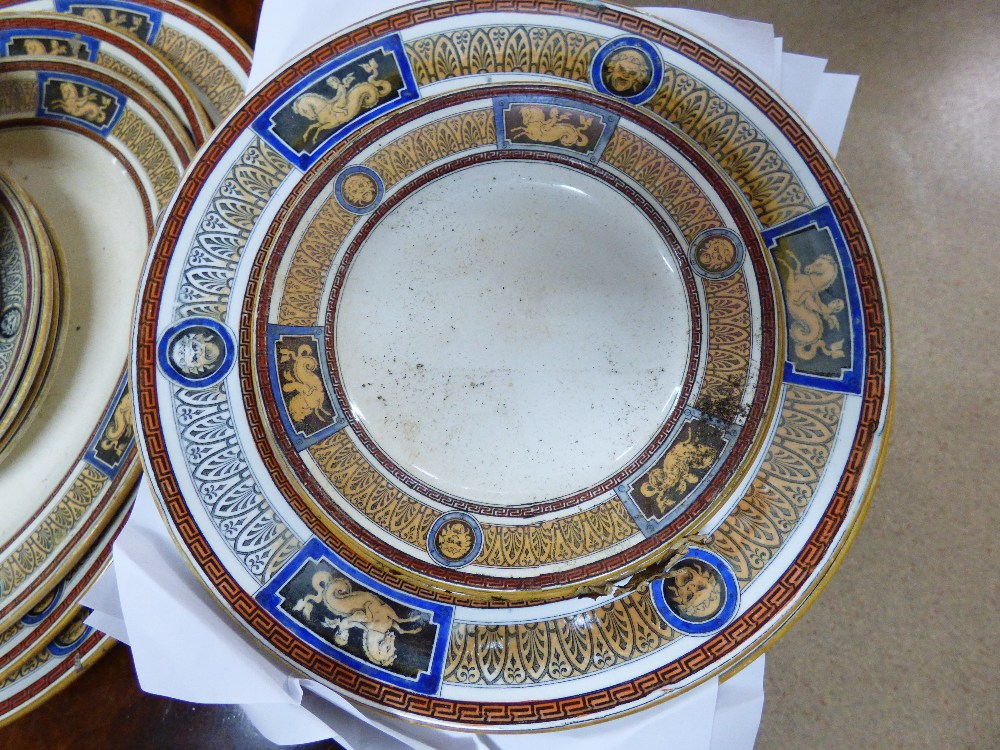 MINTON & CO CHINA, LARGE DINNER SERVICE INCLUDING TUREENS & GRADUATED SERVING PLATES 'ANTIQUE' - Image 2 of 5