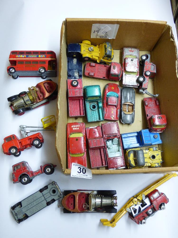 BOX OF VEHICLES INCLUDING CORGI