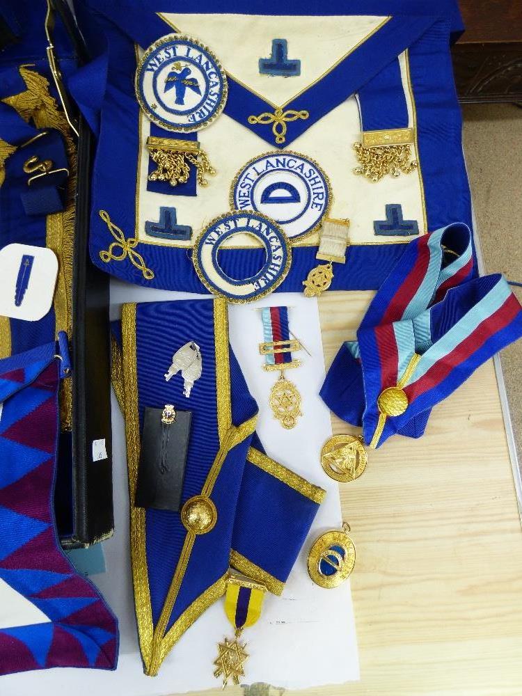 QUANTITY OF WEST LANCASHIRE FREEMASONS ITEMS INCLUDING JEWELS / MEDALS, REGALIA, APRON + OTHERS - Image 4 of 7