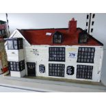 MODEL OF THE MONUMENT PUBLIC HOUSE 30 CMS HIGH