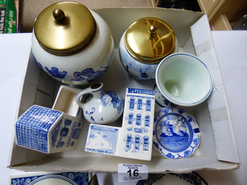 BOX OF MIXED BLUE & WHITE CERAMICS - Image 2 of 2