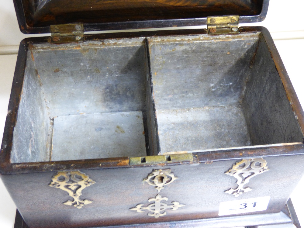GEORGIAN TEA CADDY WITH BRASS MOUNTS, ONE COMPARTMENT LID MISSING - Image 4 of 5