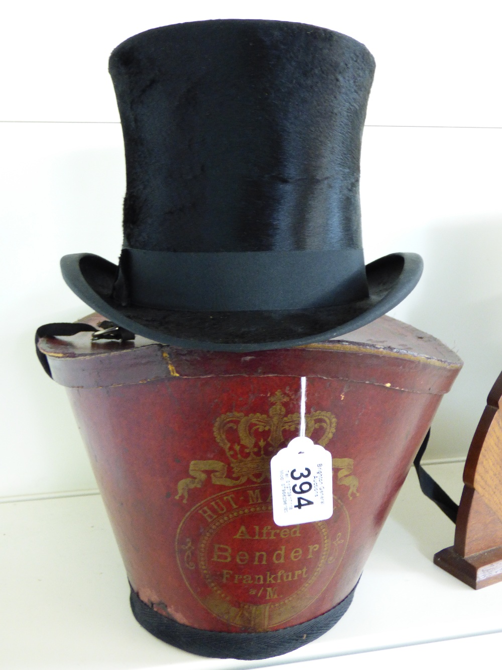 TOP HAT & HAT BOX, ALFRED BENDER, FRANKFURT