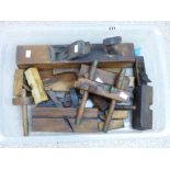 BOX OF VINTAGE TOOLS INCLUDING PLANES