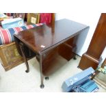 DROPSIDE DINING TABLE