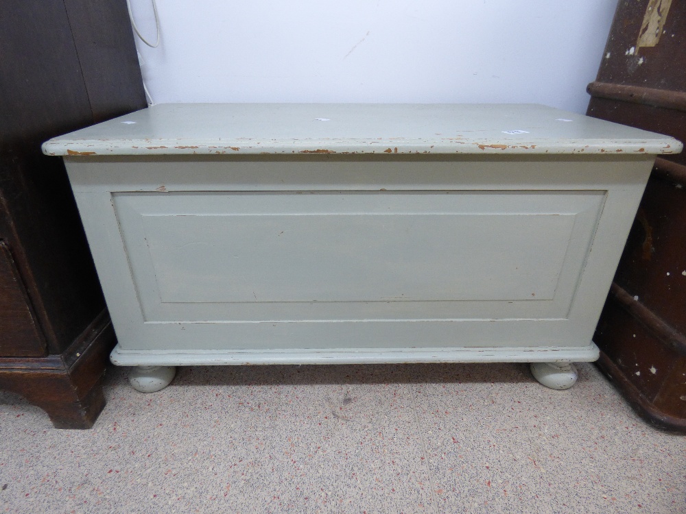 PAINTED PINE CHEST - Image 2 of 3