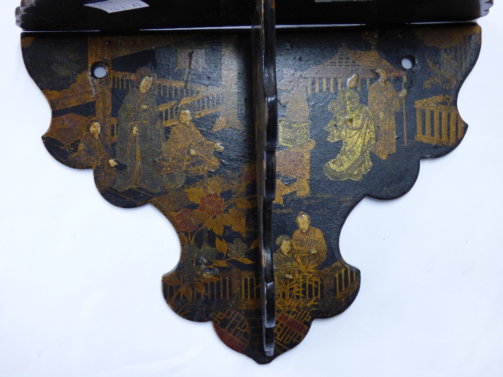 FOLDING SHELF WITH ORIENTAL SCENES - Image 2 of 2