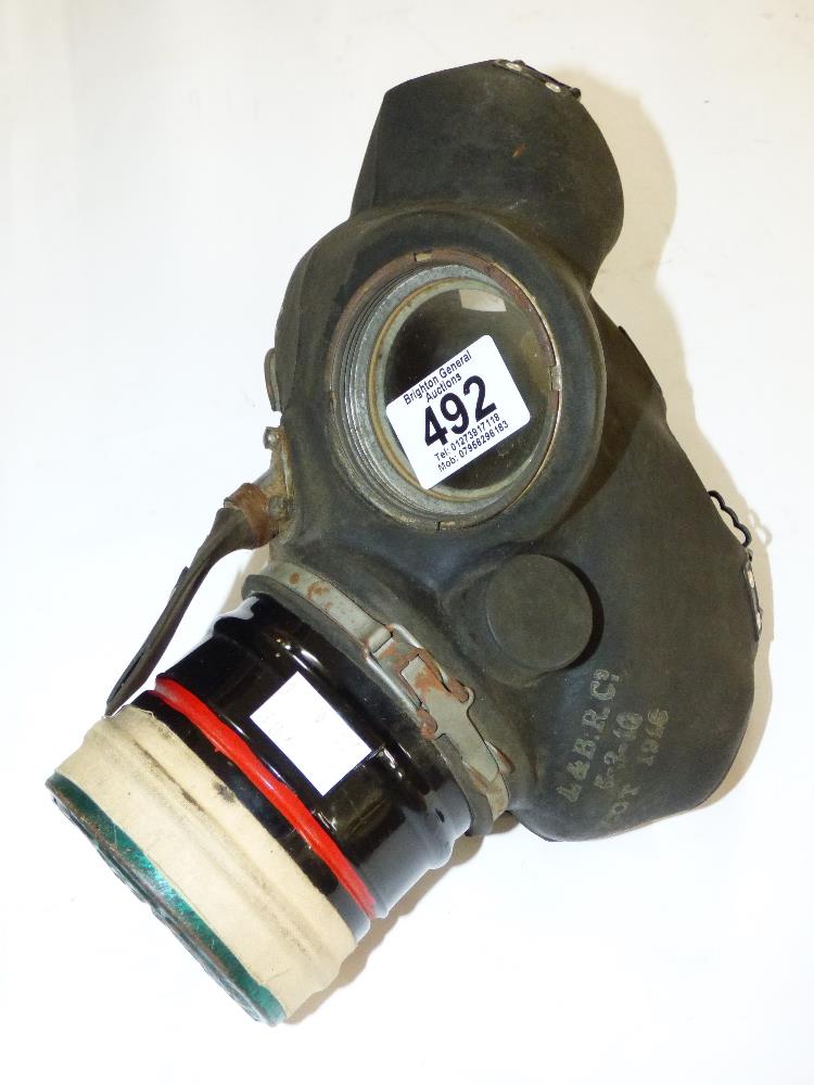 L & B.R. CO. GAS MASK