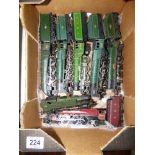 QUANTITY OF ENGINES & COACHES INCLUDING HORNBY TRAINS