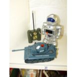 REMOTE CONTROLLED POWER KING TANK & ROBOT TALKING ALARM CLOCK