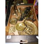 BOX OF MIXED BRASS ITEMS