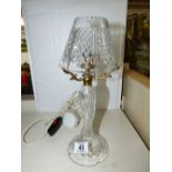 SMALL TABLE LAMP WITH GLASS SHADE