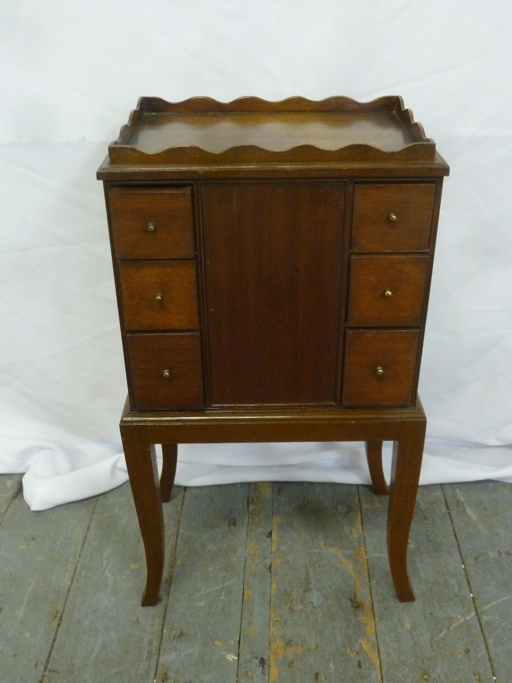 An Edwardian rectangular mahogany cupboard with drawers to one side and cupboard to reverse on - Image 2 of 2