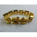 A fancy link gold bracelet tested 18ct, approx total weight 33.5g