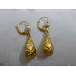 9ct gold and pearl drop earrings, approx total weight 5.3g