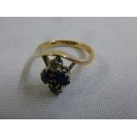 18ct yellow and white gold diamond and sapphire ring, approx total weight 6.0g