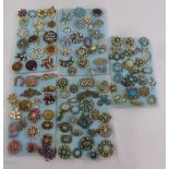 A quantity of costume jewellery antique and vintage style brooches