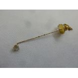 9ct yellow gold diamond tie pin, approx total weight 0.6g