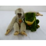 Two Steiff animals Hango monkey 0040/28 and Cosy Froggy 5384/20, both with button and label