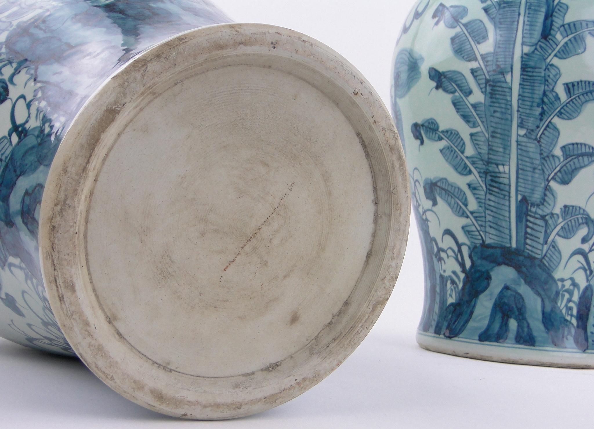 Pair of large Chinese blue and white porcelain vases, with painted dragons and text, height 22". - Bild 5 aus 8