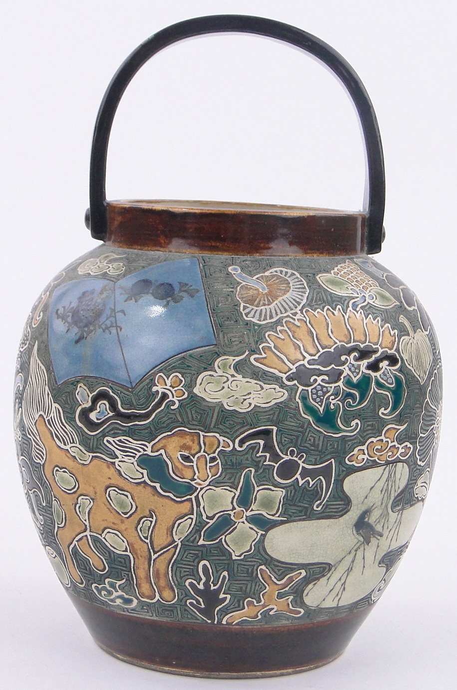 A Japanese ceramic biscuit barrel circa 1900, decorated with exotic birds, signed under base, - Bild 2 aus 6