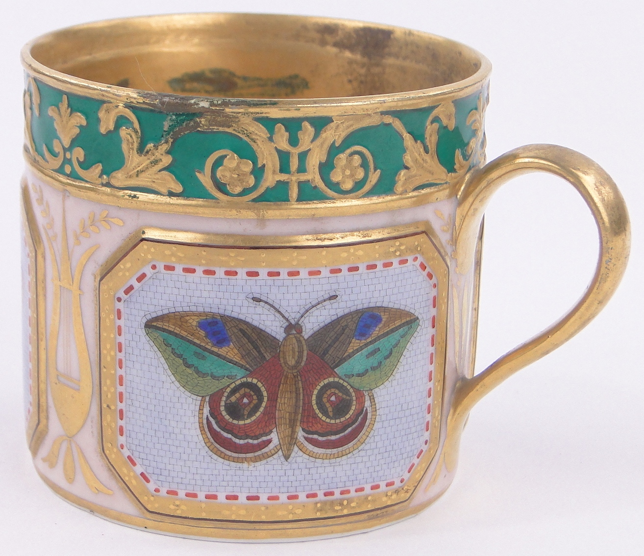 An 18th/19th century Berlin porcelain cup,