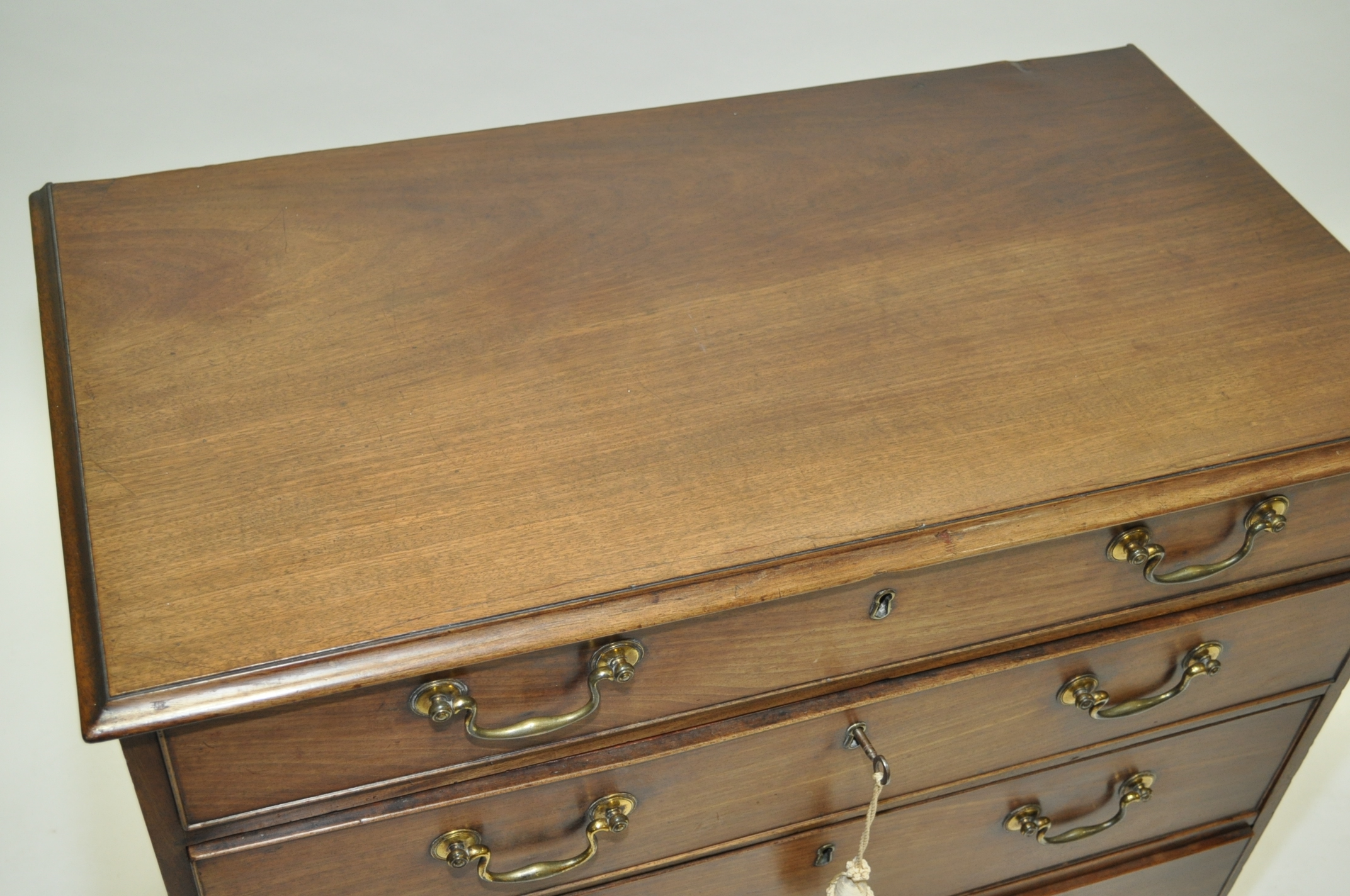 A George III mahogany chest of 4 long drawers, on bracket feet, width 2'10", height 2'9", - Image 2 of 5