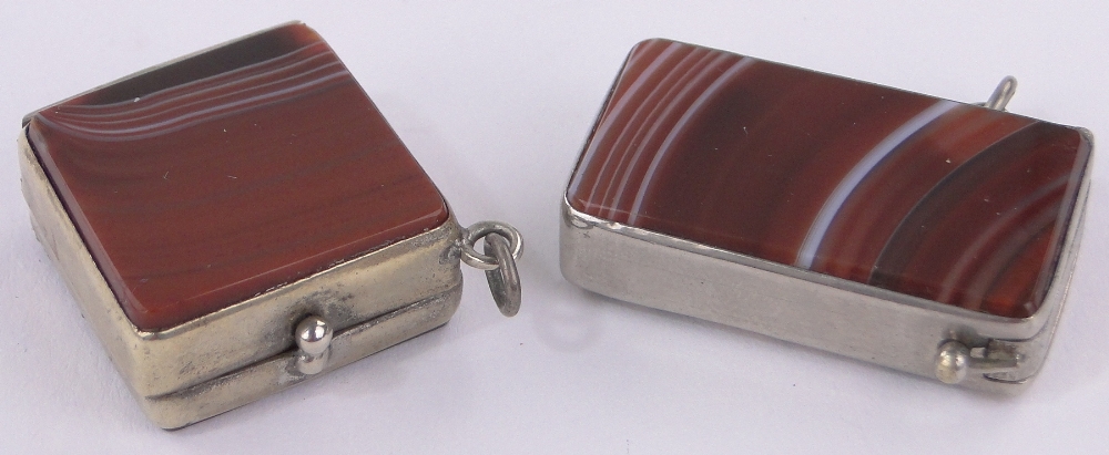 2 Small agate and hardstone inset vesta cases, largest height 3.5cm.