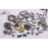 Quantity of continental silver and other jewellery.