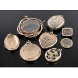 Collection of Victorian lockets and memorial jewellery, (8).