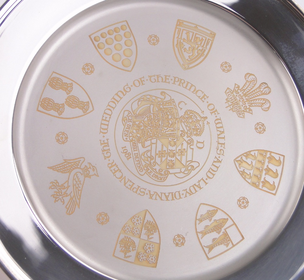 A 1981 Royal Wedding Commemorative silver plate, by Danbury Mint, 9.9 oz, diameter 23cm. - Image 2 of 3