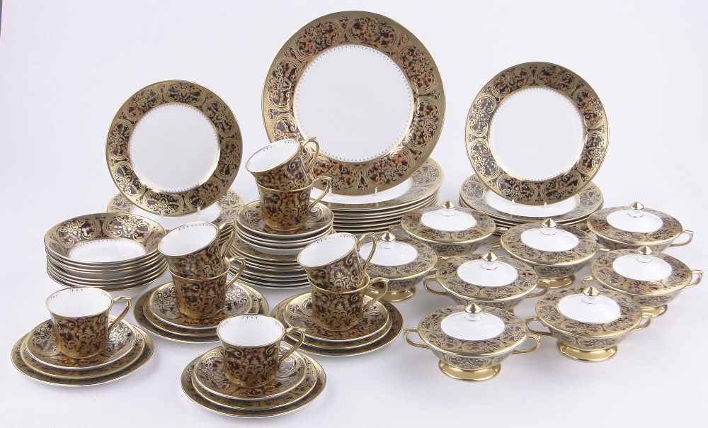 An extensive Thomas Goode boulle pattern fine bone china tea and dinner service for 8-people.