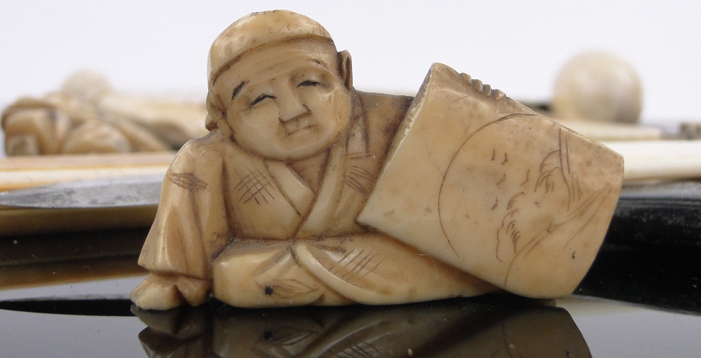 A 19th century Chinese relief carved ivory card case, lid repaired, height 10. - Image 3 of 3