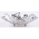 An Irish silver table centre fruit bowl, pierced fretwork decoration, makers marks R H, Dublin 1969,