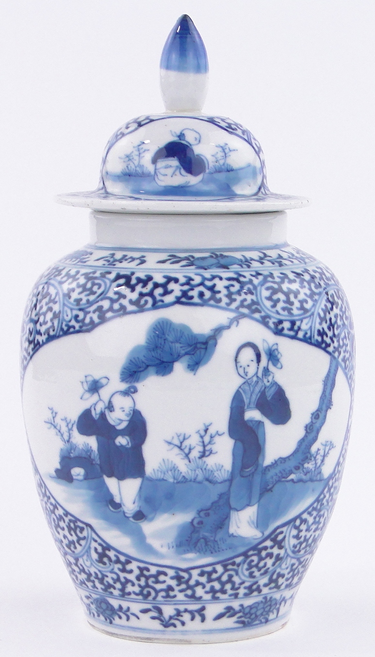 An Antique Chinese blue and white porcelain jar and cover,