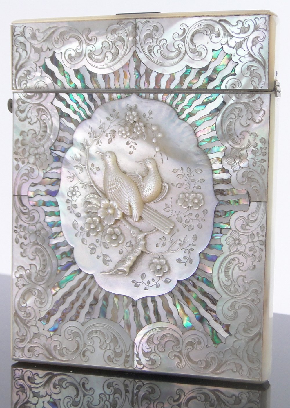 A fine quality Victorian mother of pearl and abalone card case, - Image 12 of 13