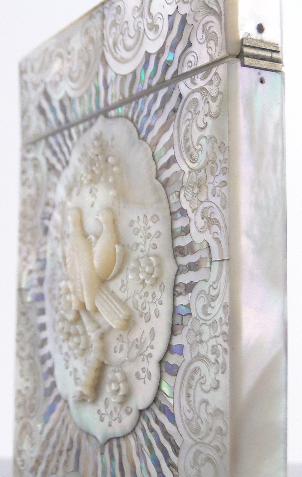 A fine quality Victorian mother of pearl and abalone card case, - Image 13 of 13