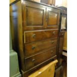 An Edwardian walnut 3-drawer compactum.