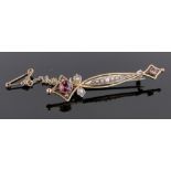 An Edwardian 9ct gold pink topaz and pearl set brooch, length 53mm.