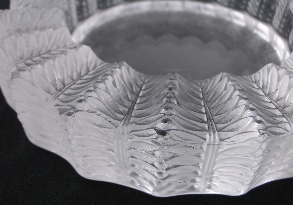 A Rene Lalique Jamaica pattern glass ashtray, relief moulded surround, diameter 14cm. - Image 2 of 3