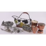 Mixed Winealia - Wine basket, corkscrew etc.