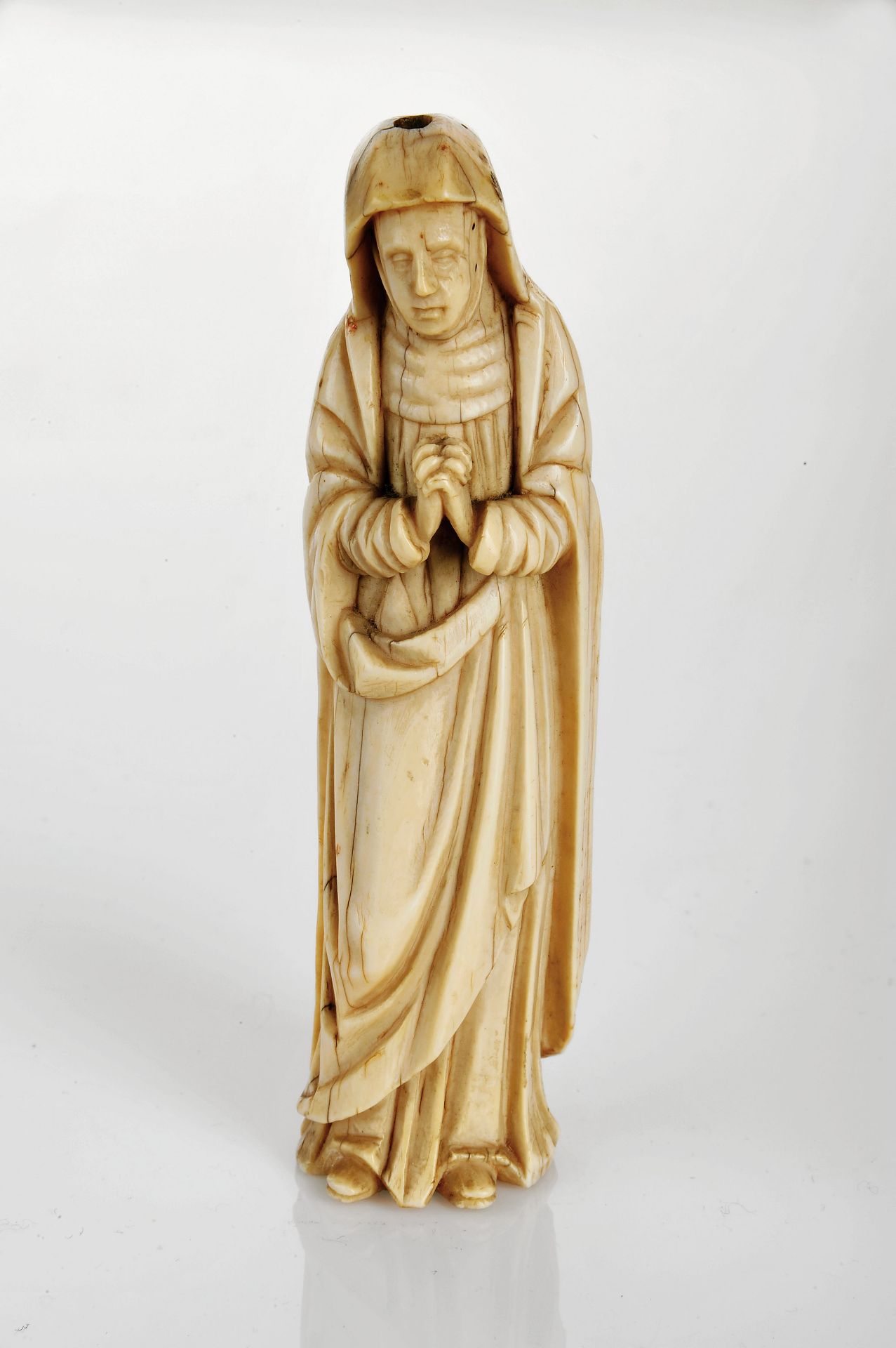 Our Lady of Calvary, ivory sulpture, Indo-Portuguese, 17th C., Dim. - 11,7 cm
