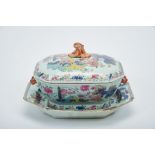 An Octagonal Tureen with Stand, Chinese export porcelain, polychrome and gilt decoration "Pseudo-