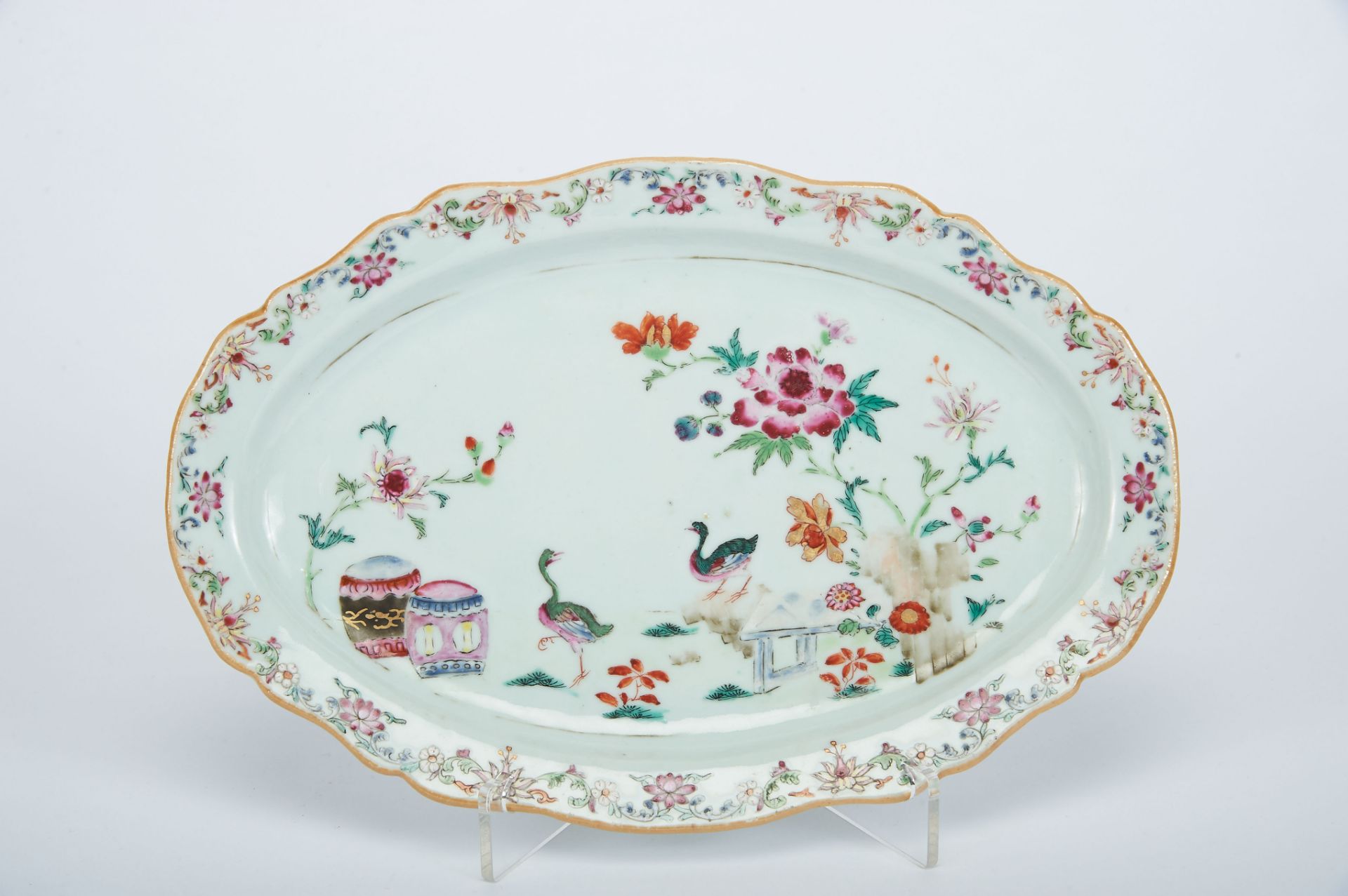 A Scalloped Oval Dish, Chinese export porcelain, polychrome and gilt decoration "Birds and flowers",