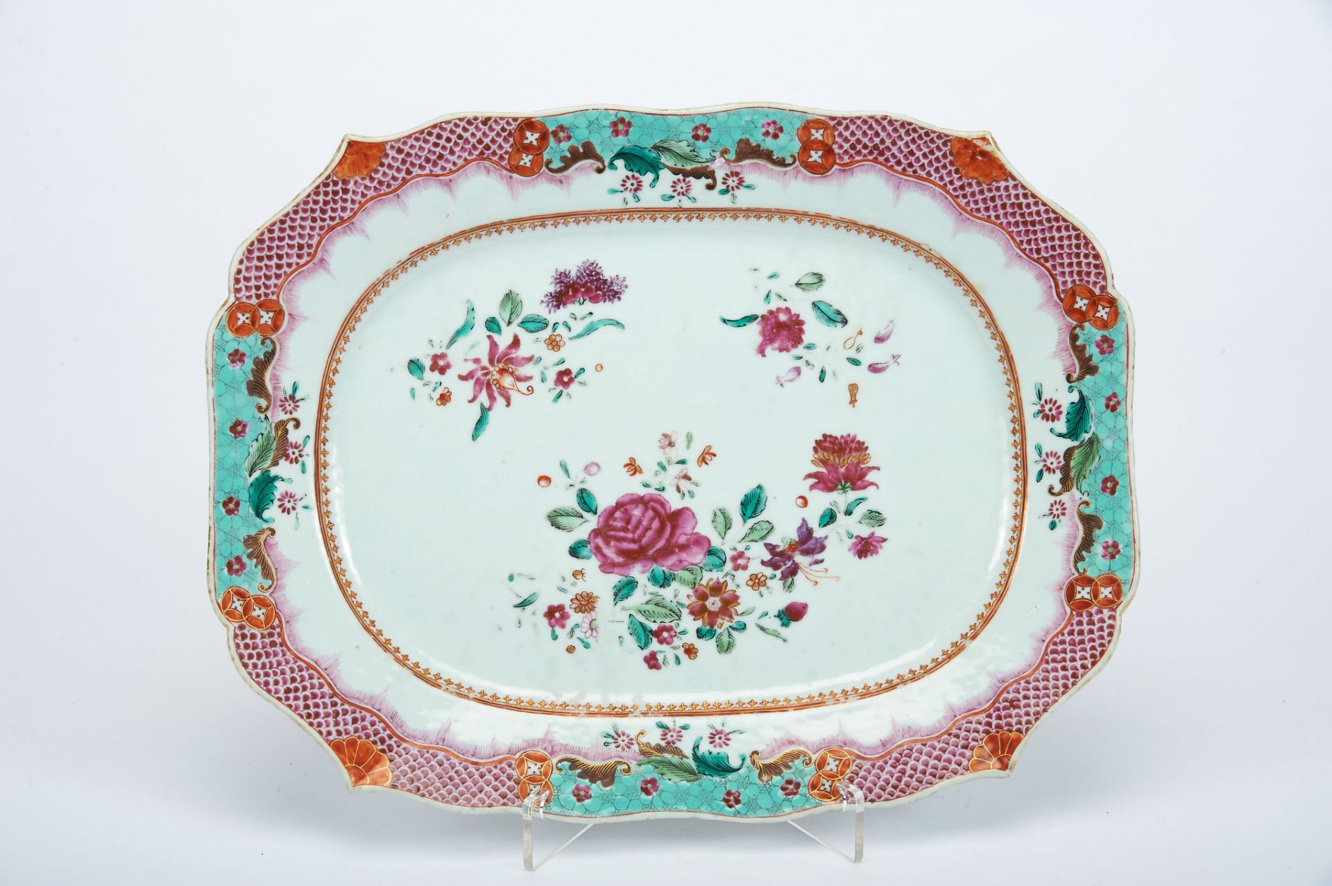 A Scalloped Dish, Chinese export porcelain, polychrome and gilt decoration "Flowers", Qianlong