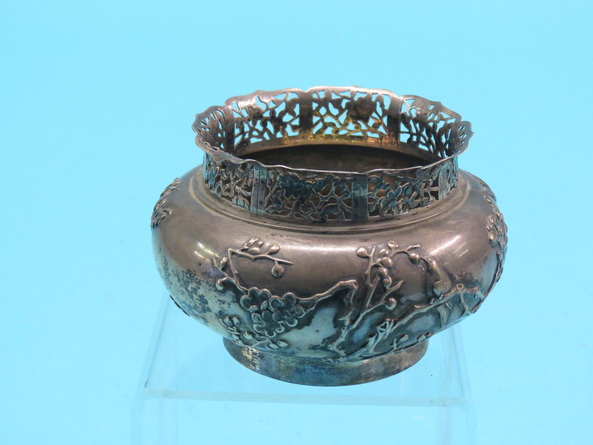 A Chinese silver bowl, cast with birds and foliage, 4.5in. diameter, an Indian silver posy vase - Image 5 of 6