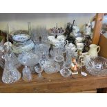 A quantity of household china and glassware