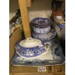 Assorted blue-printed Italian-pattern china, and other blue and white china