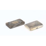 Due portasigarette in argento, uno Francia e uno Italia XIX secolo, - cm 8x5,5 e cm [...]